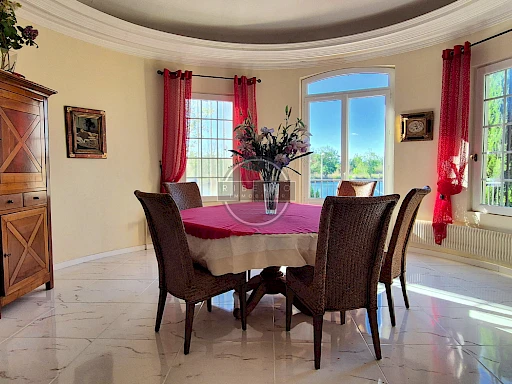 Villa avec vue sur l'Hérault à vendre à Agde