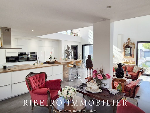 Villa contemporaine à vendre à Abeilhan