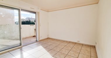 76006946.jpg